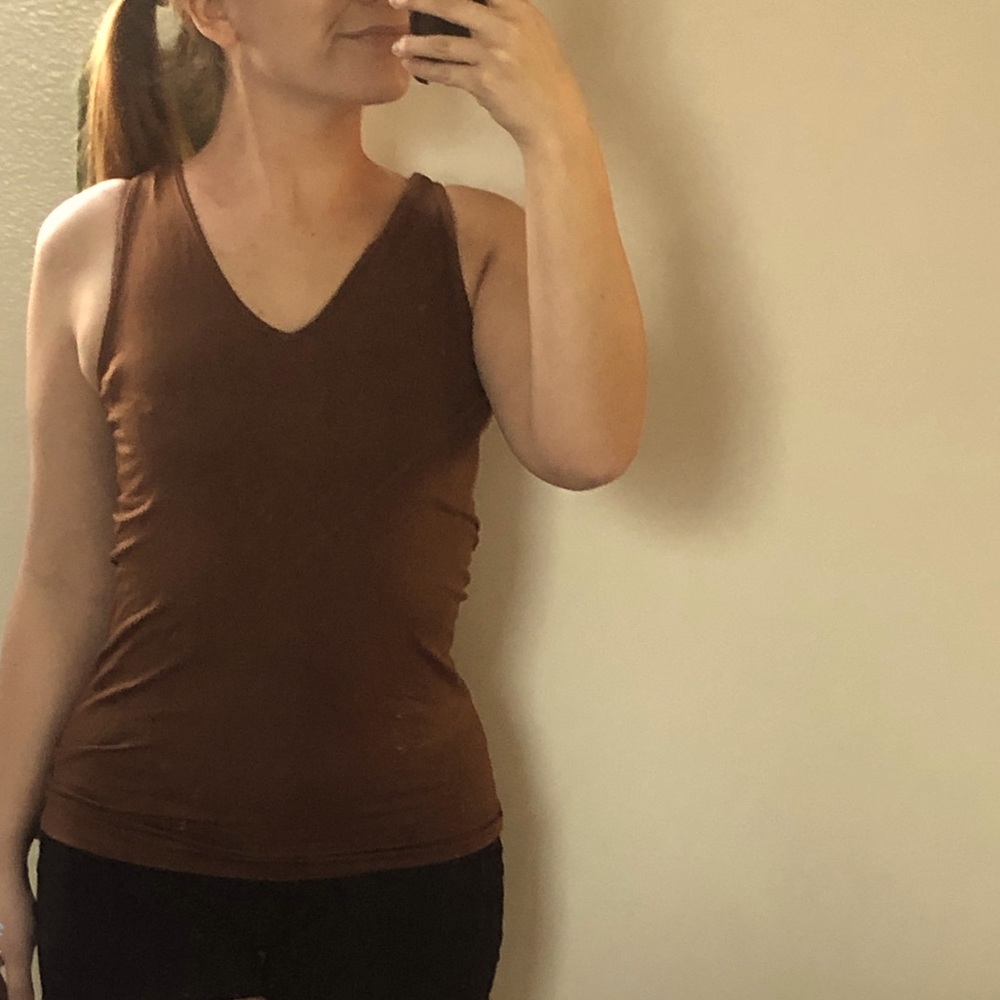 Brown V neck tank